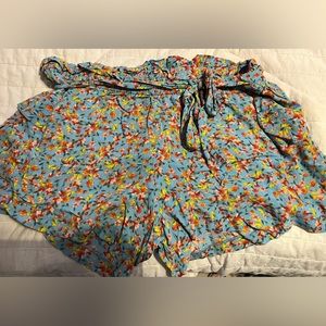 LOFT Floral Shorts with Tie. Size 18.
